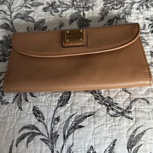 Dooney & Bourke Light Brown Leather Clutch wallet
